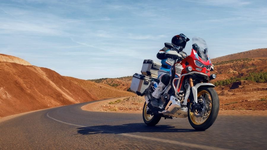 Honda en ruta de tierra
